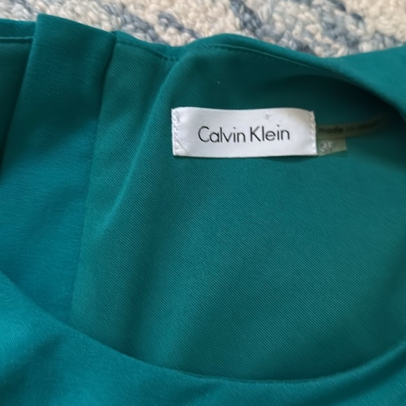 Calvin Klein flattering turquoise, side rusched shift dress 8P - Picture 3 of 6